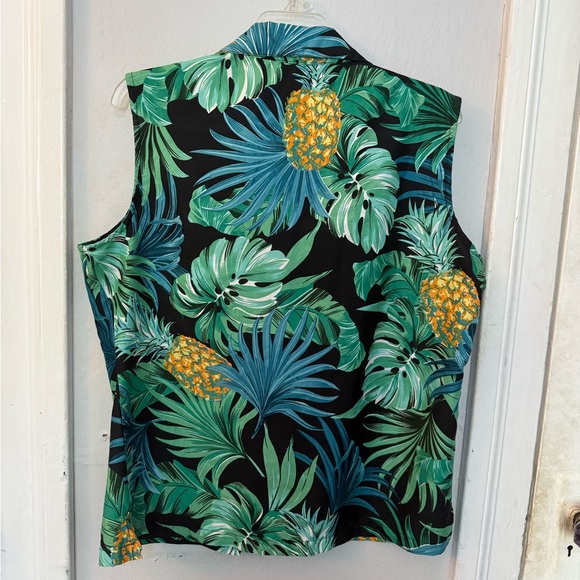 Tropical Sleeveless Button Up Collared Non-Wrinkle Tank Top Shirt - Picture 5 of 6